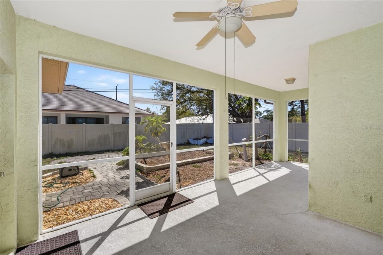 2724 Temple Street , Sarasota, FL 34239 Photo