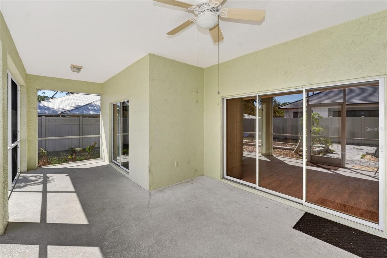 2724 Temple Street , Sarasota, FL 34239 Photo