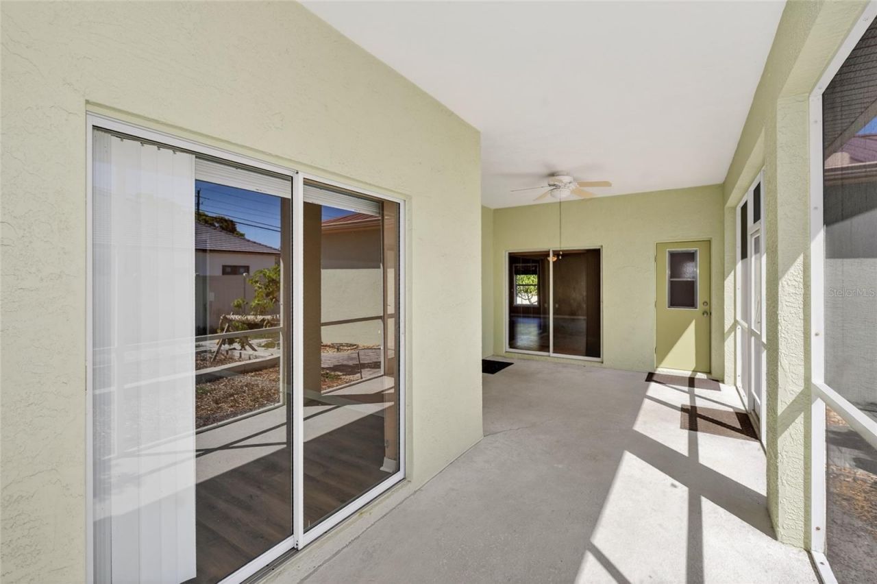 2724 Temple Street , Sarasota, FL 34239 Photo