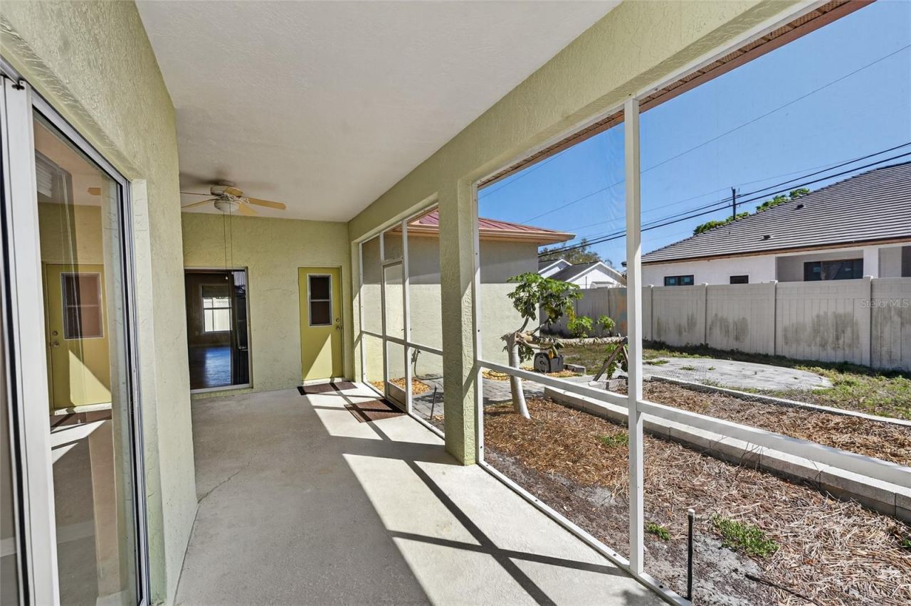 2724 Temple Street , Sarasota, FL 34239 Photo