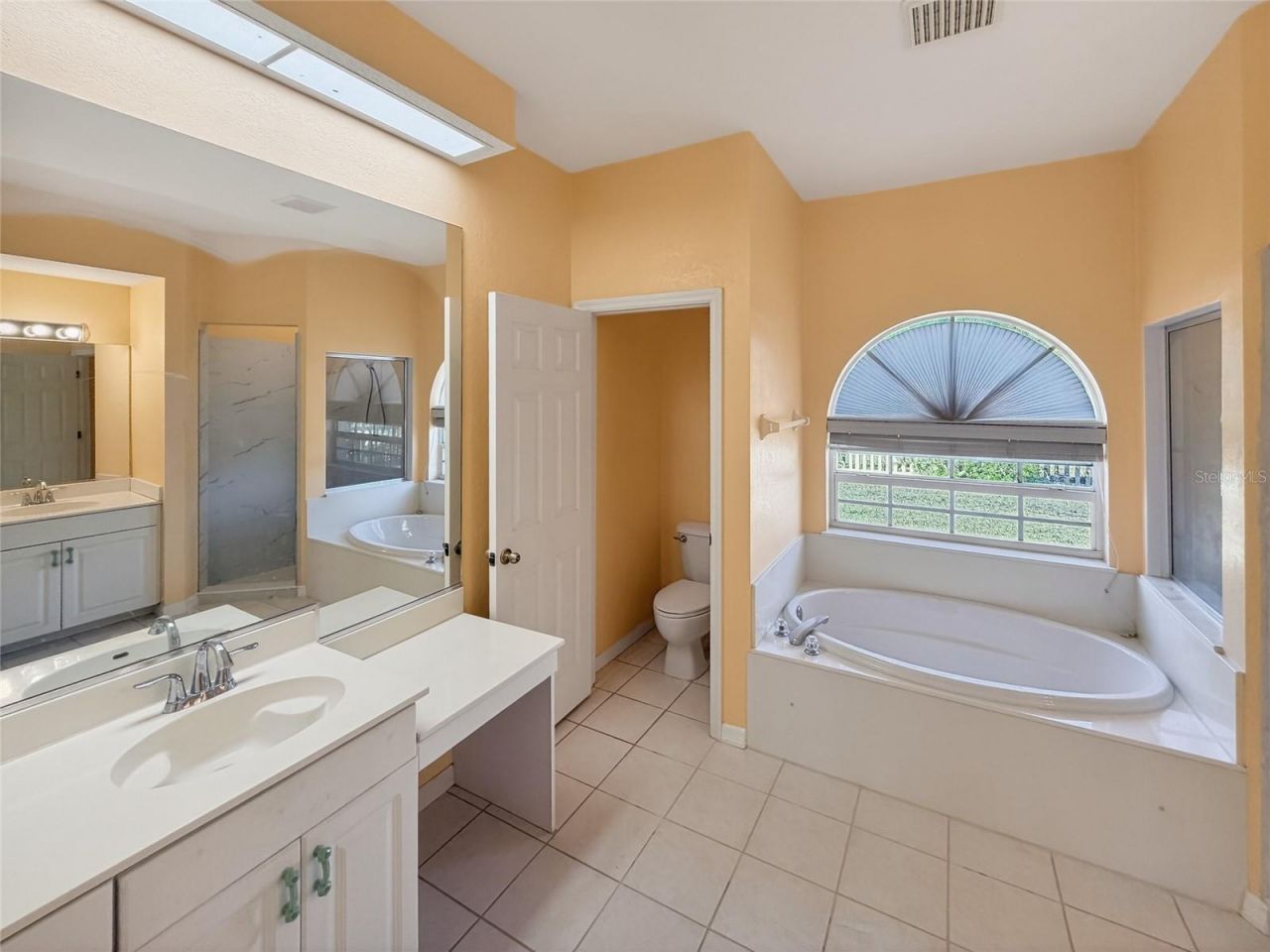 2724 Temple Street , Sarasota, FL 34239 Photo