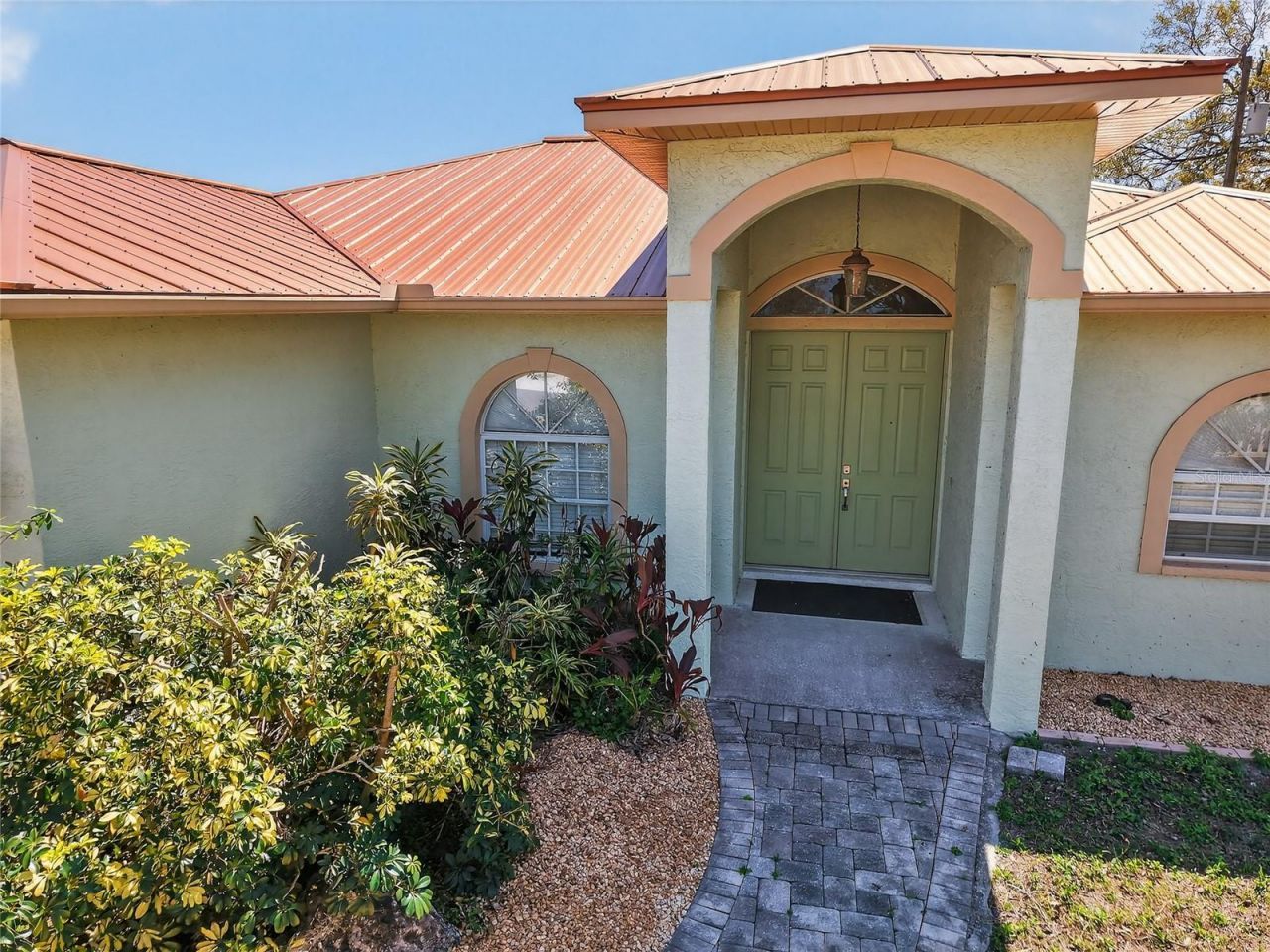 2724 Temple Street , Sarasota, FL 34239 Photo