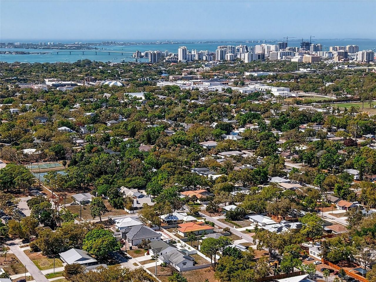 2724 Temple Street , Sarasota, FL 34239 Photo