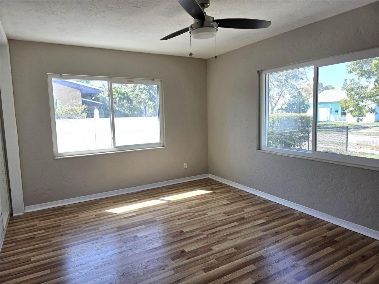 622 Myrtle Way S, Saint Petersburg, FL 33703 Photo