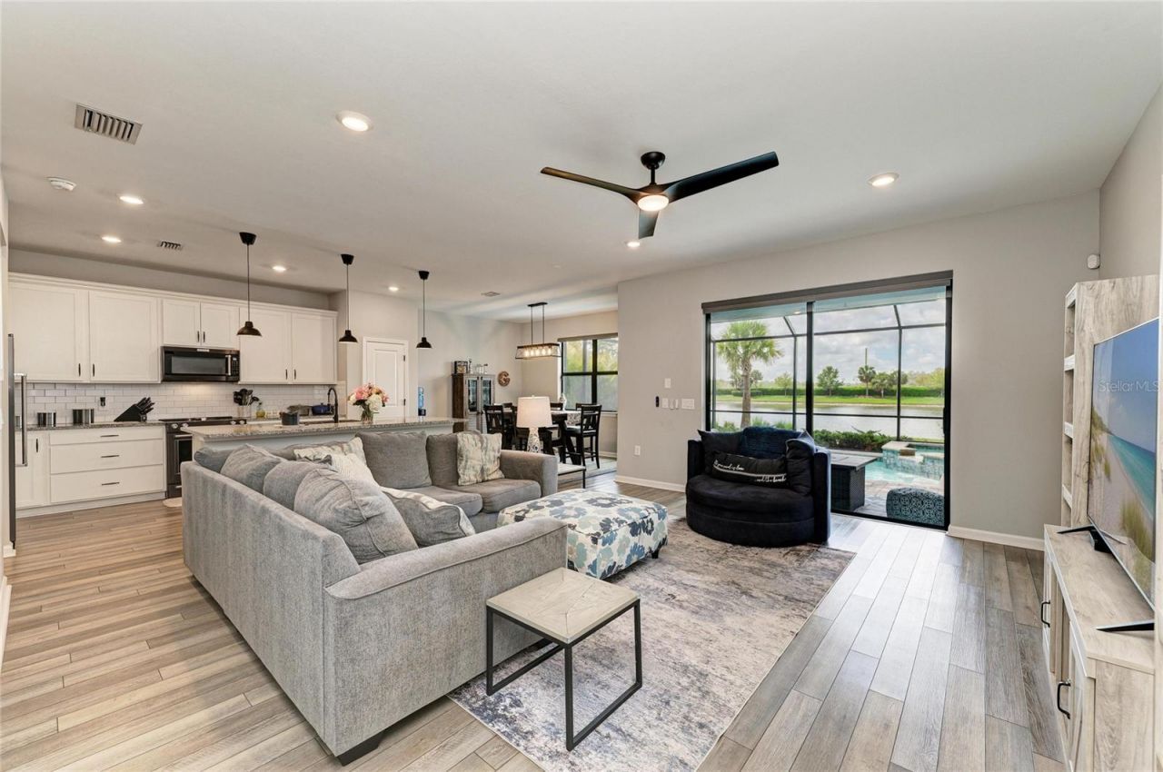 16314 Pine Mist Drive, Bradenton, FL 34211 Photo