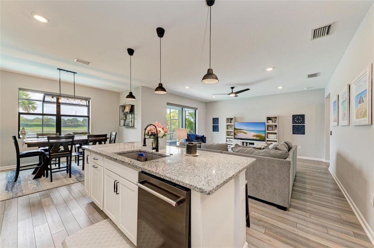 16314 Pine Mist Drive, Bradenton, FL 34211 Photo