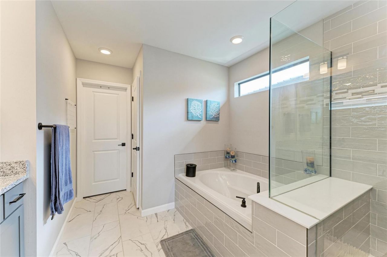 16314 Pine Mist Drive, Bradenton, FL 34211 Photo