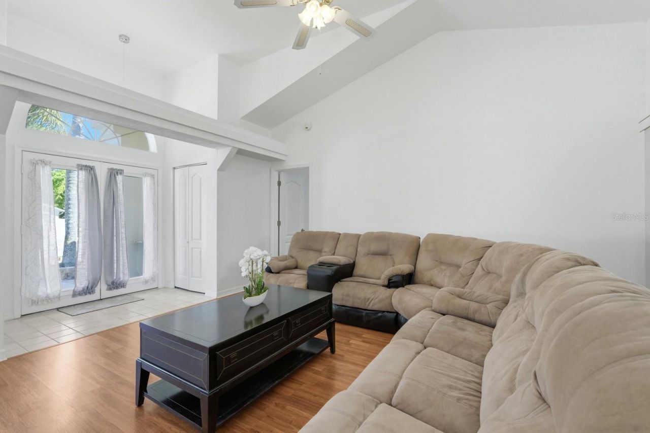 23 Old Sunbeam Drive, South Daytona, FL 32119 Photo