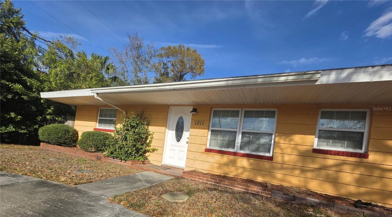1211 S Lake Drive, Clearwater, FL 33756 Main Photo