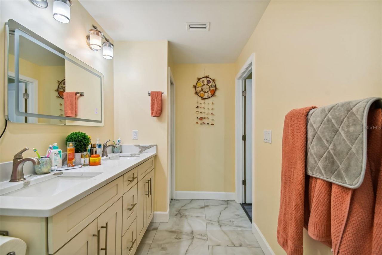711 Eagle Lane, Apollo Beach, FL 33572 Photo