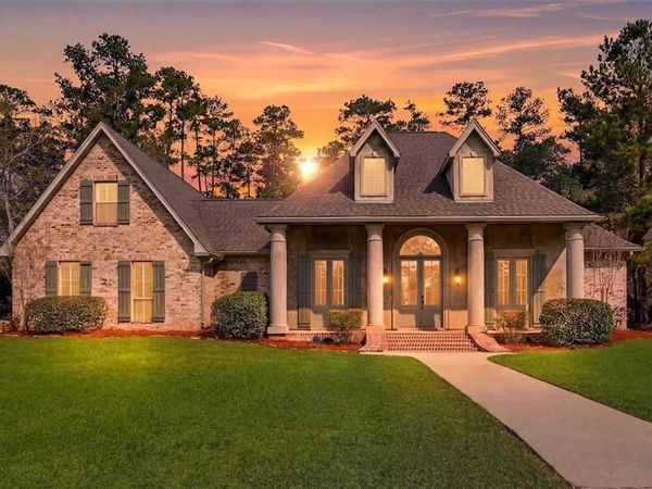 131 DUNLEITH Lane, Mandeville, LA 70471