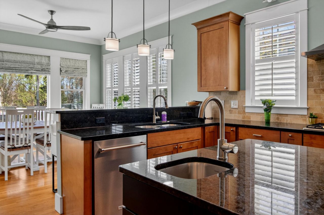 1748 W Canning Drive Photo 14