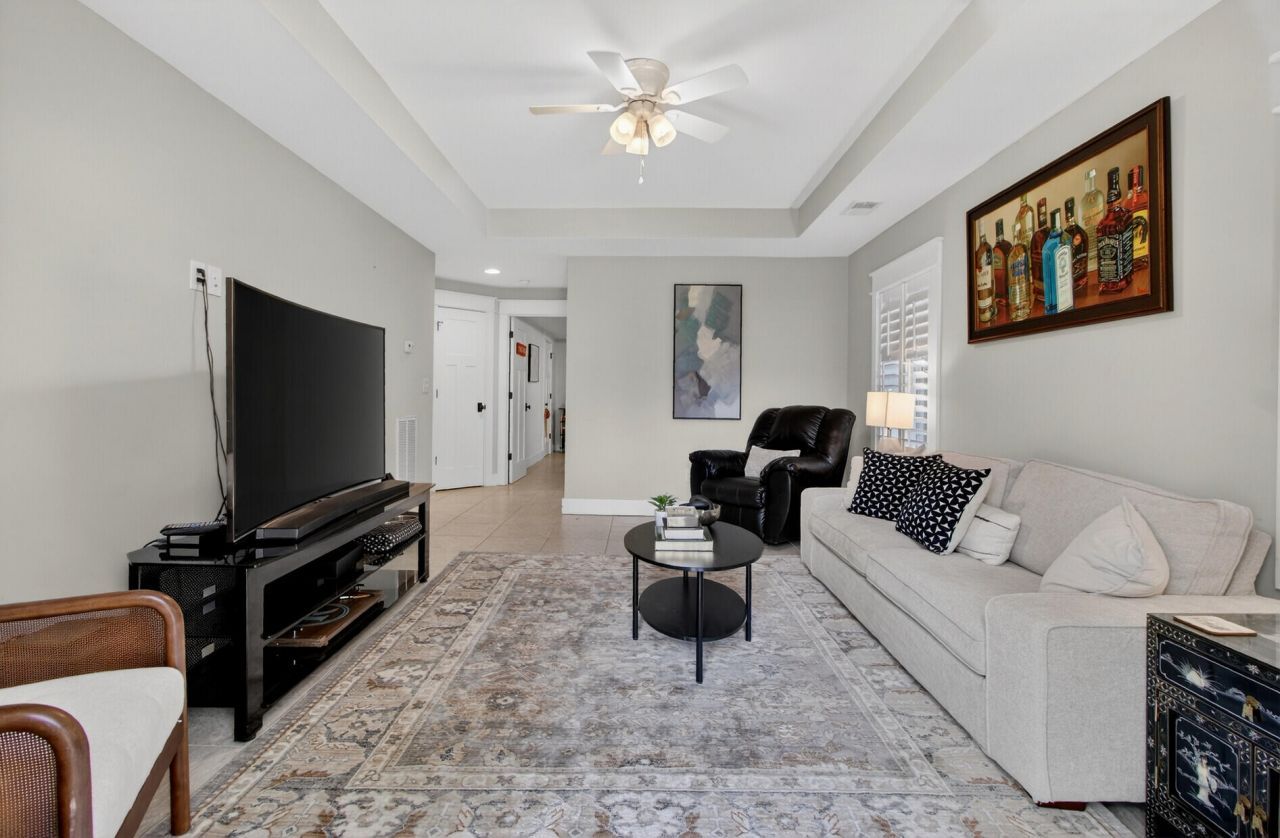 1748 W Canning Drive Photo 38