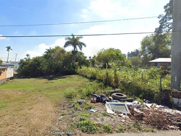 205 SE 1st Ave, South Bay, FL 33493