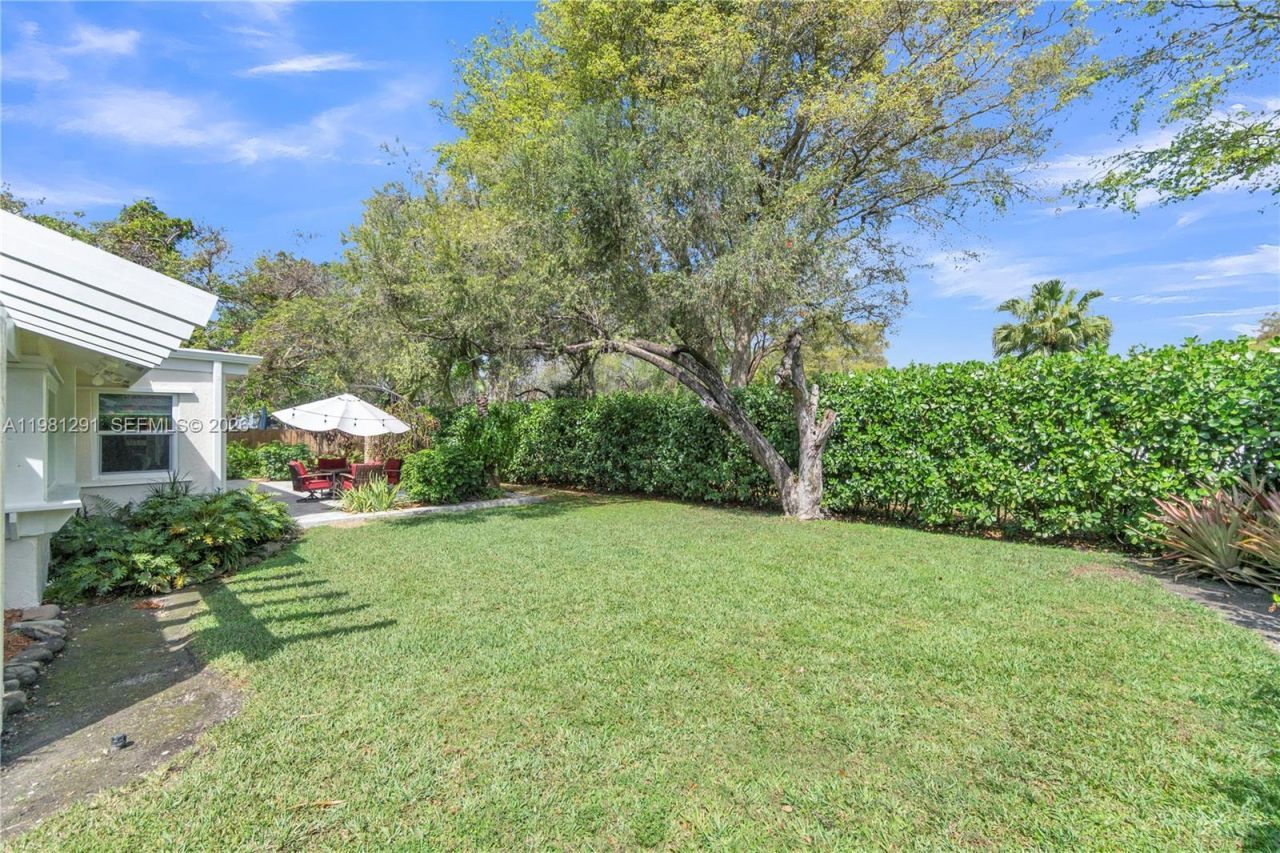 11611 SW 106th Ter , Miami, FL 33176 Photo