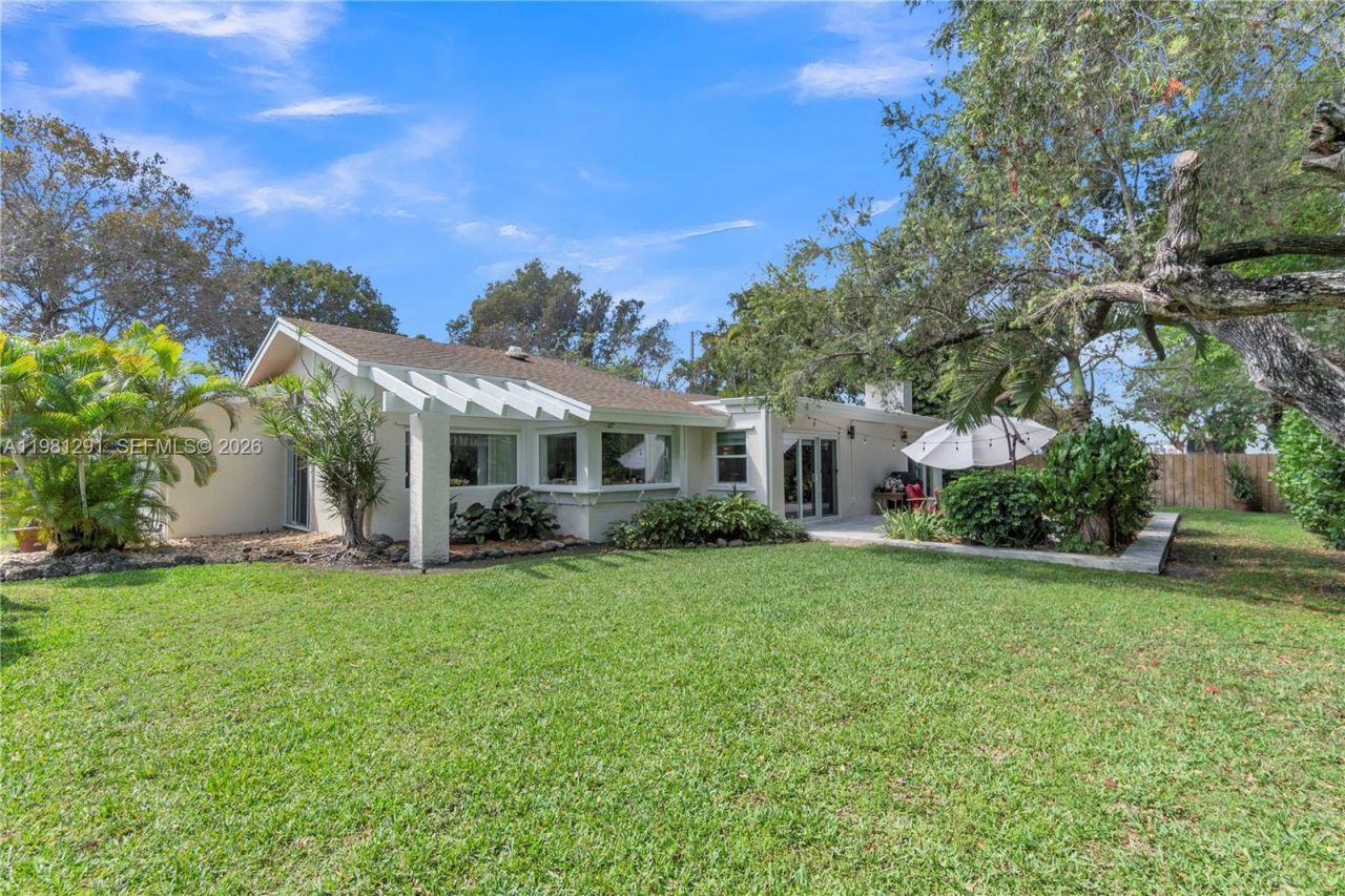 11611 SW 106th Ter , Miami, FL 33176 Photo