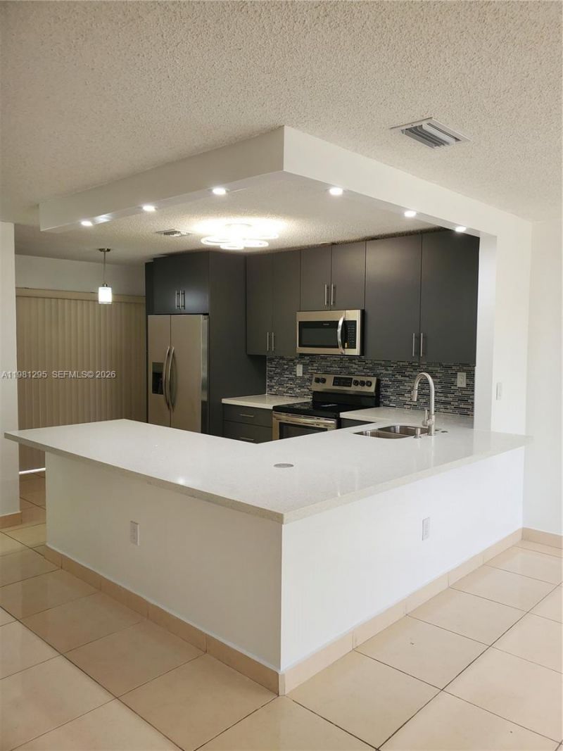 10147 Costa Del Sol Blvd, Unit C-58, Doral, FL 33178 Main Photo