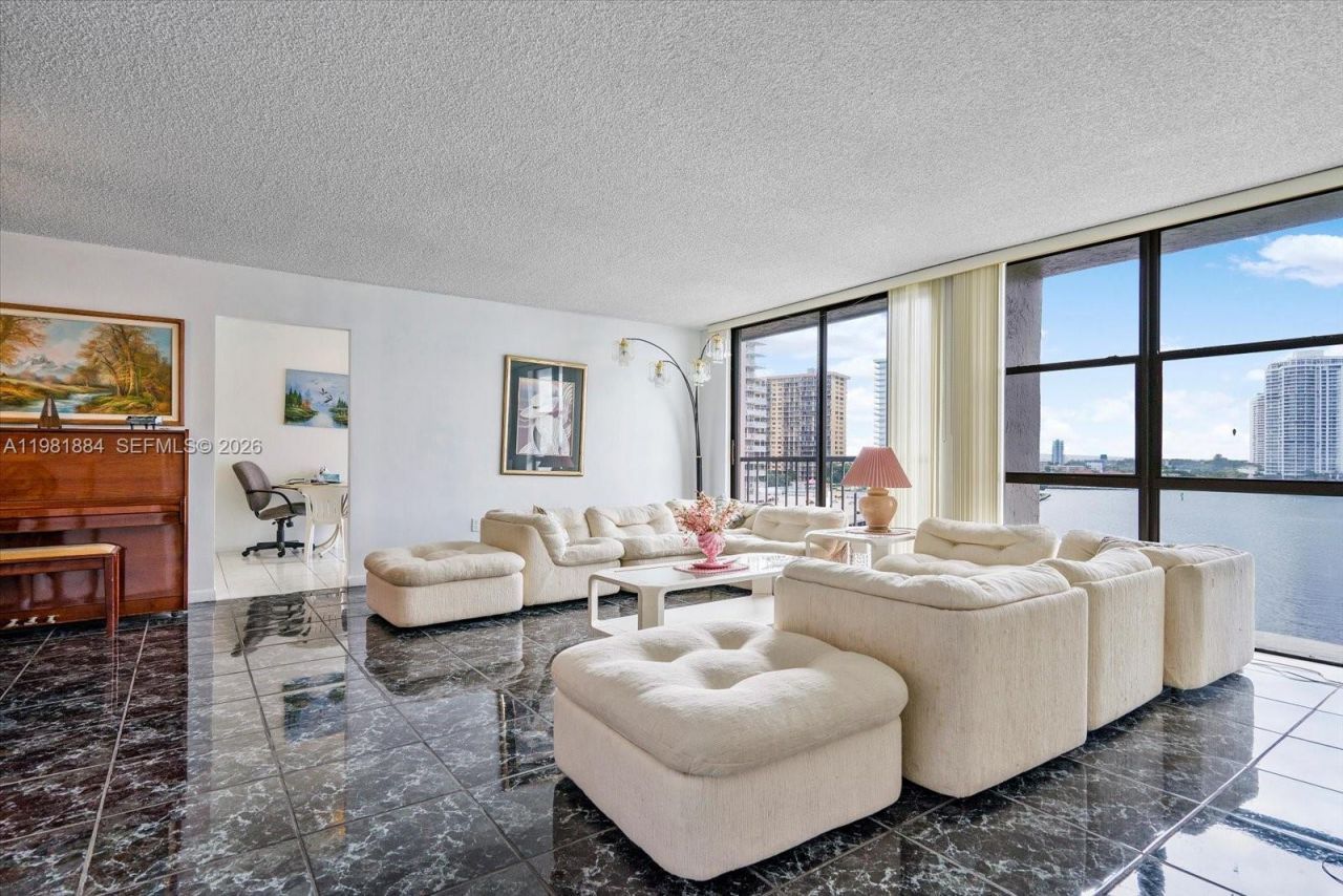 17500 N Bay Rd , Unit S-707, Sunny Isles Beach, FL 33160 Photo