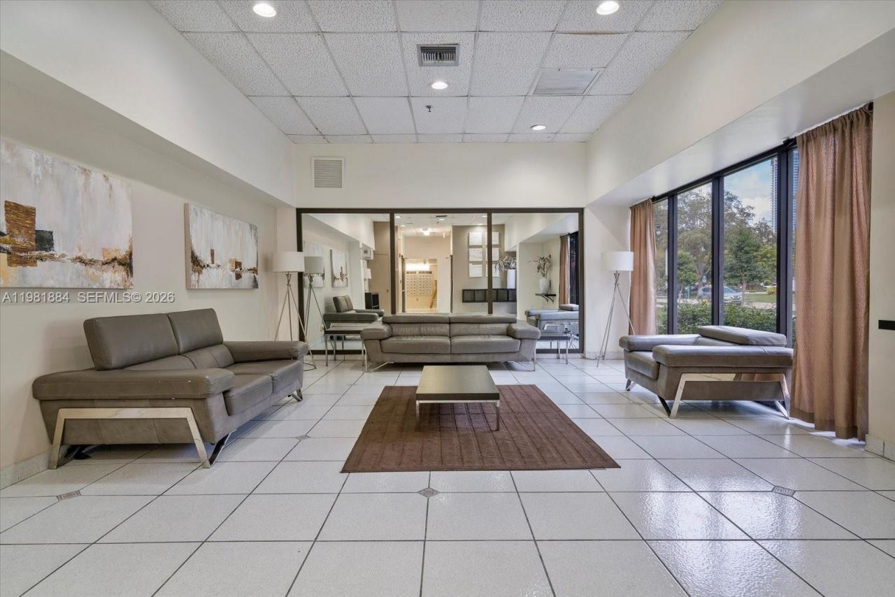 17500 N Bay Rd, Unit S-707, Sunny Isles Beach, FL 33160 Photo