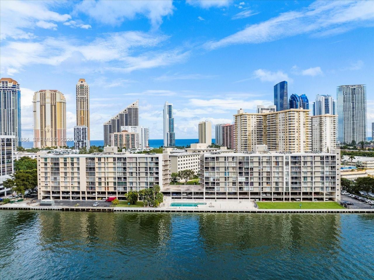 17500 N Bay Rd, Unit S-707, Sunny Isles Beach, FL 33160 Photo
