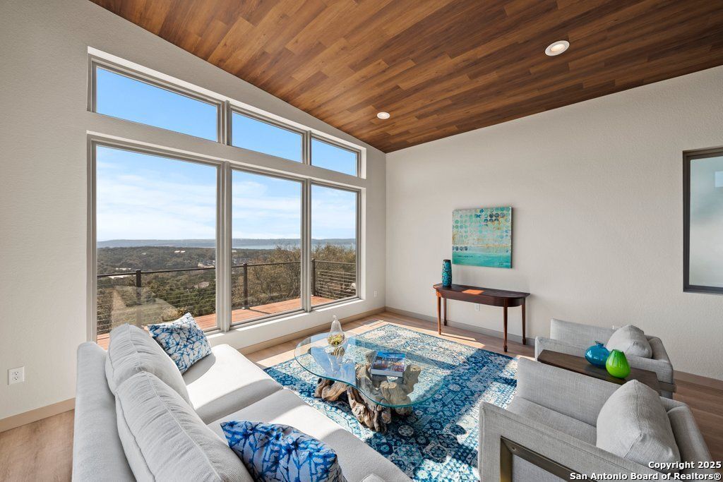 301 Vip, Canyon Lake, TX 78133 Main Photo
