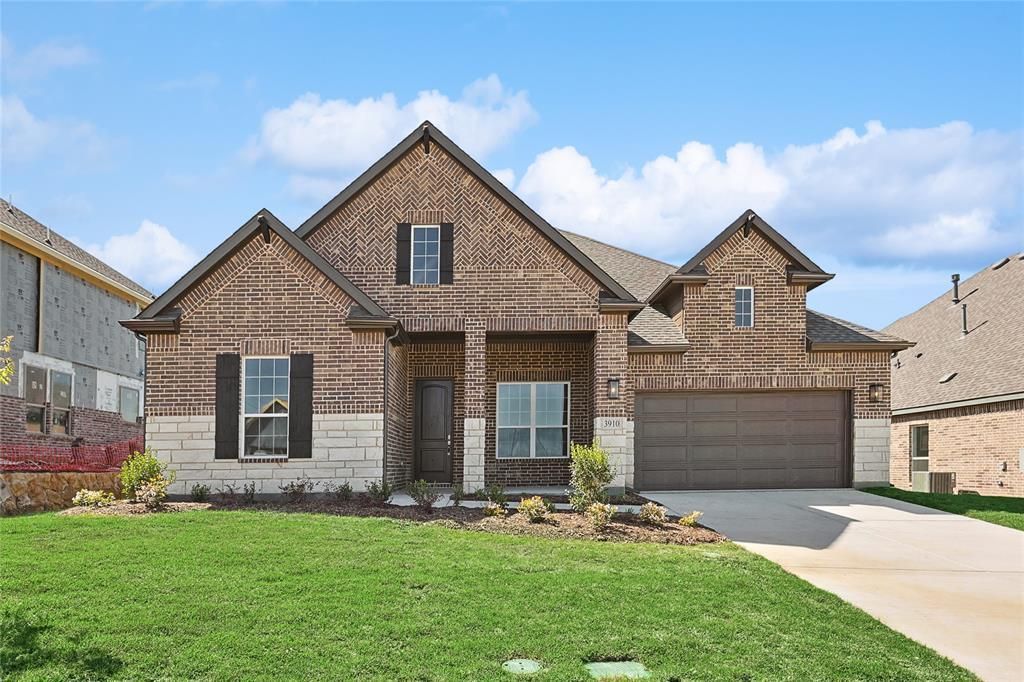 513 Carriage Hill Road, Midlothian, TX 76065 Main Photo