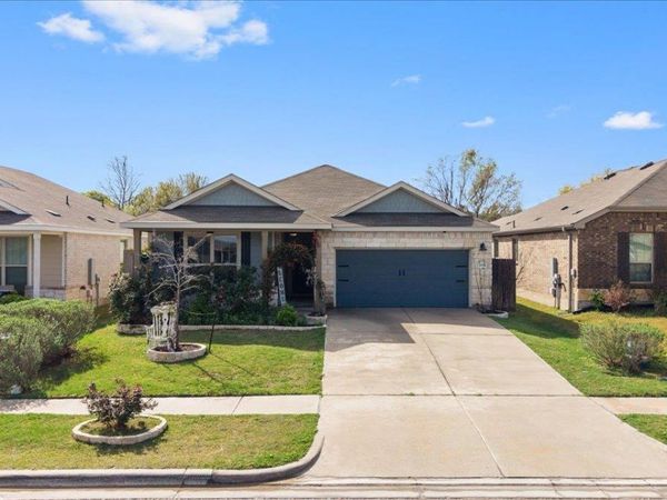 1705 T H Johnson DR, Taylor, TX 76574