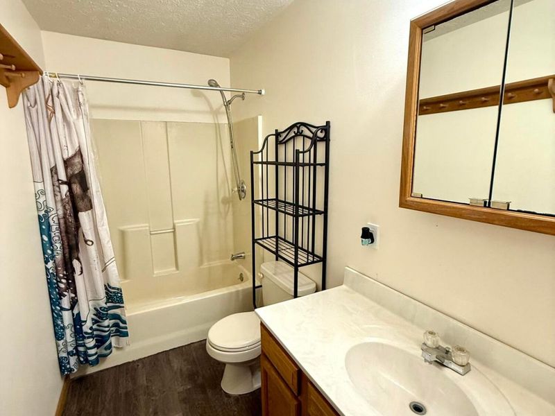 108 W Concord Lane , Bloomingburg, OH 43106 Photo 13