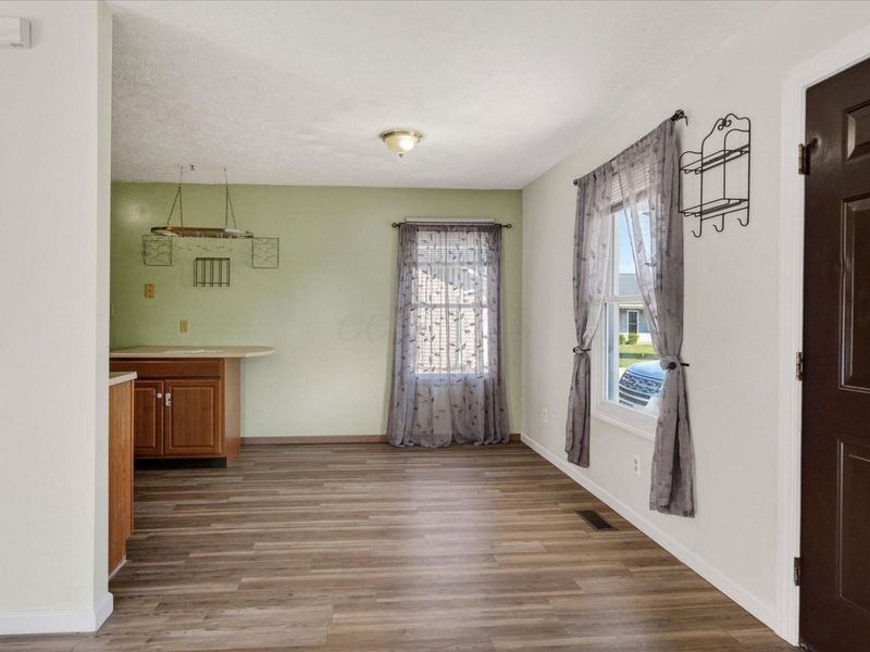 108 W Concord Lane, Bloomingburg, OH 43106 Photo 14