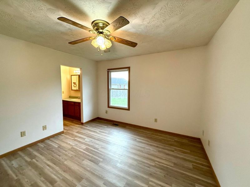 108 W Concord Lane , Bloomingburg, OH 43106 Photo 15