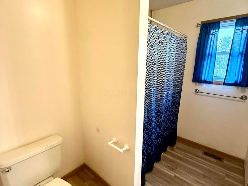 108 W Concord Lane , Bloomingburg, OH 43106 Photo 18