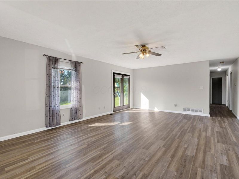 108 W Concord Lane, Bloomingburg, OH 43106 Photo 7