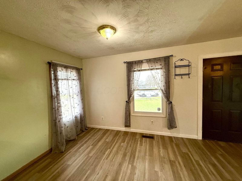 108 W Concord Lane , Bloomingburg, OH 43106 Photo 7