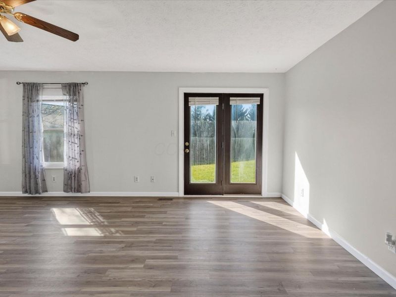 108 W Concord Lane, Bloomingburg, OH 43106 Photo 8