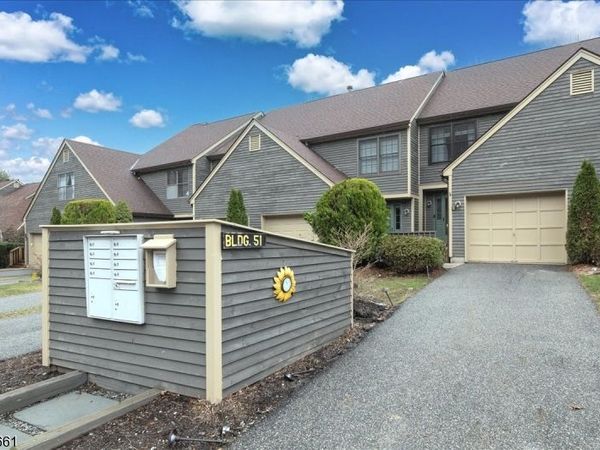 51 Beacon Hill Rd, West Milford, NJ 07480