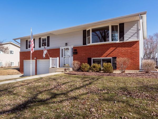 353 N Clark Drive , Palatine, IL 60074