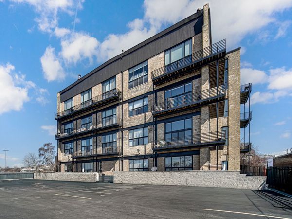 2614 N Clybourn Avenue , Unit 102, Chicago, IL 60614