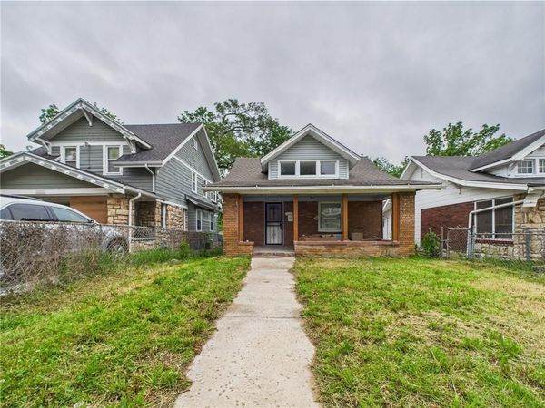 5611 Olive Street, Kansas City, MO 64130