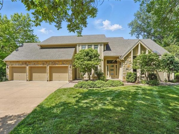 6112 N Mattox Road, Kansas City, MO 64151