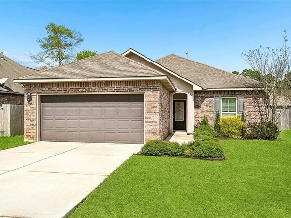 528 BUCKTHORNE Place , Covington, LA 70435