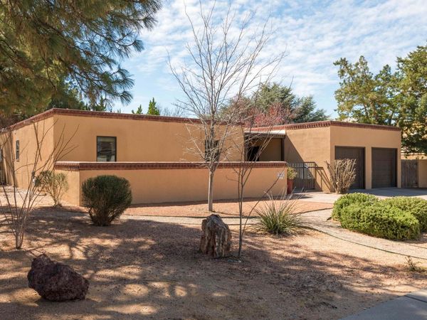 7208 Vista Del Arroyo Avenue NE, Albuquerque, NM 87109