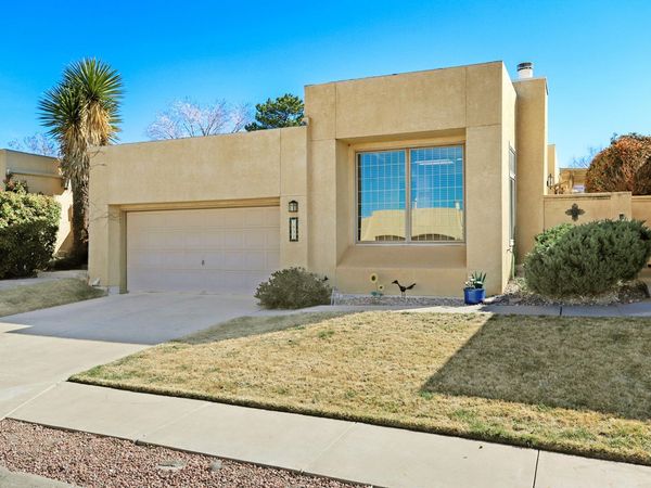 7932 Woodridge Drive NE, Albuquerque, NM 87109