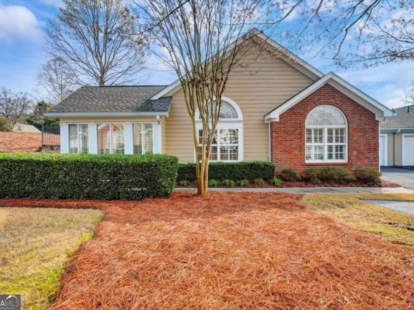 135 Vintage Club Circle, Unit 13, Marietta, GA 30066