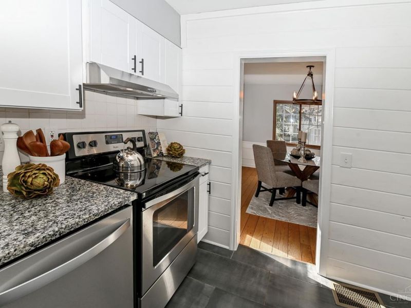 2560 Ridgeland Place, Cincinnati, OH 45212 Photo 20