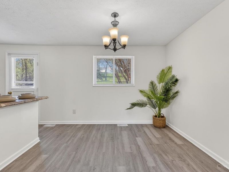 1486 Meadowbright Lane, Cincinnati, OH 45230 Photo 12