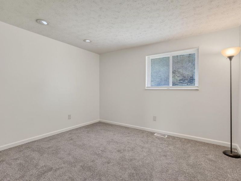 1486 Meadowbright Lane, Cincinnati, OH 45230 Photo 18