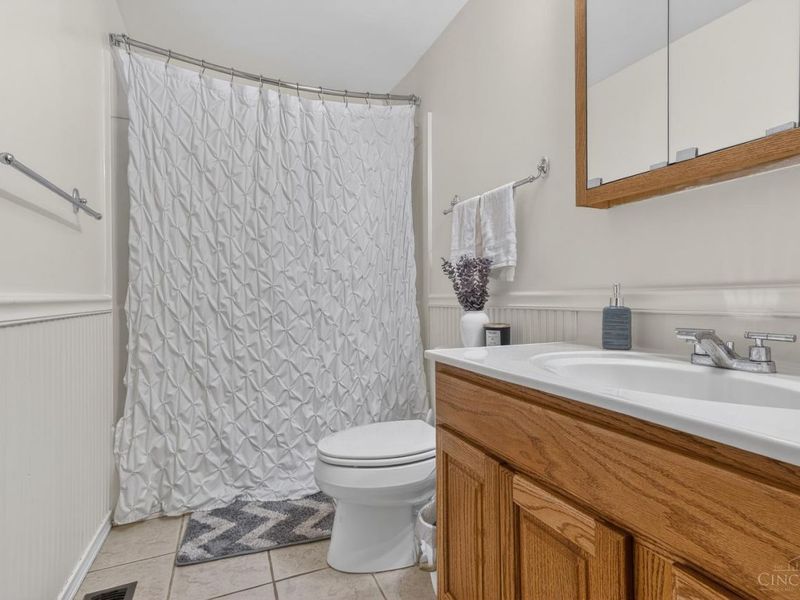 1486 Meadowbright Lane, Cincinnati, OH 45230 Photo 23