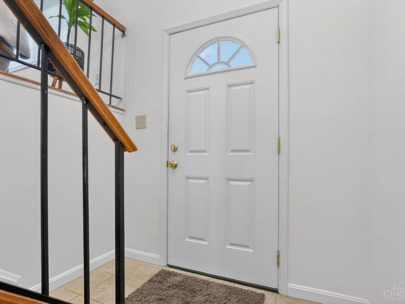 1486 Meadowbright Lane, Cincinnati, OH 45230 Photo 6