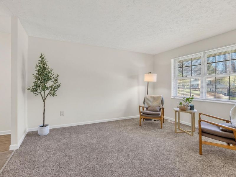 1486 Meadowbright Lane, Cincinnati, OH 45230 Photo 8