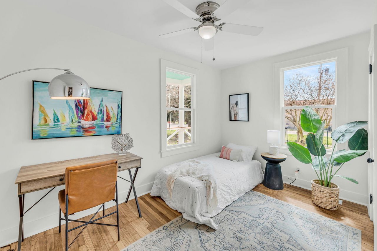 2698 Olympia Avenue Photo 14